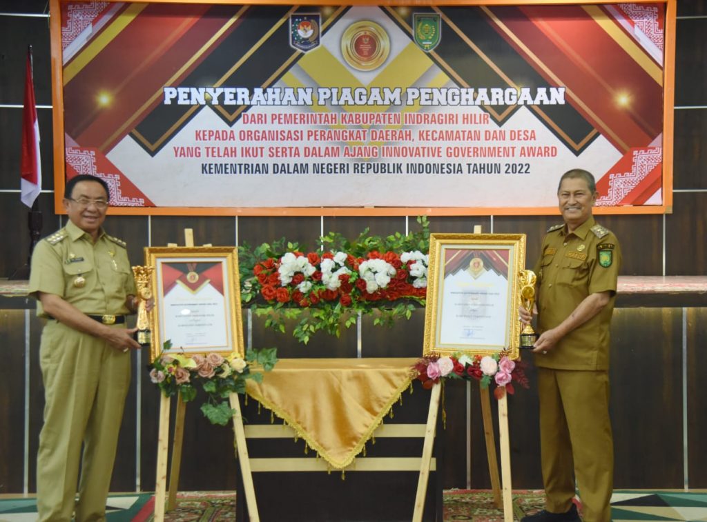 Penyerahan Piagam Penghargaan Dari Pemkab. Inhil Kepada OPD, Kecamatan & Desa Atas Partisipasinya Dalam Ajang IGA Th. 2022