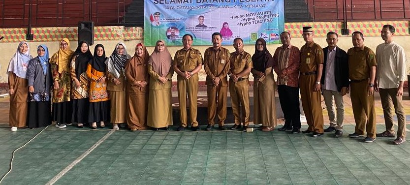 Bupati Bersama Bunda PAUD dan Kadisdik Inhil Apresiasi Seminar Motivasi Pelajar dari Ziqra Tembilahan