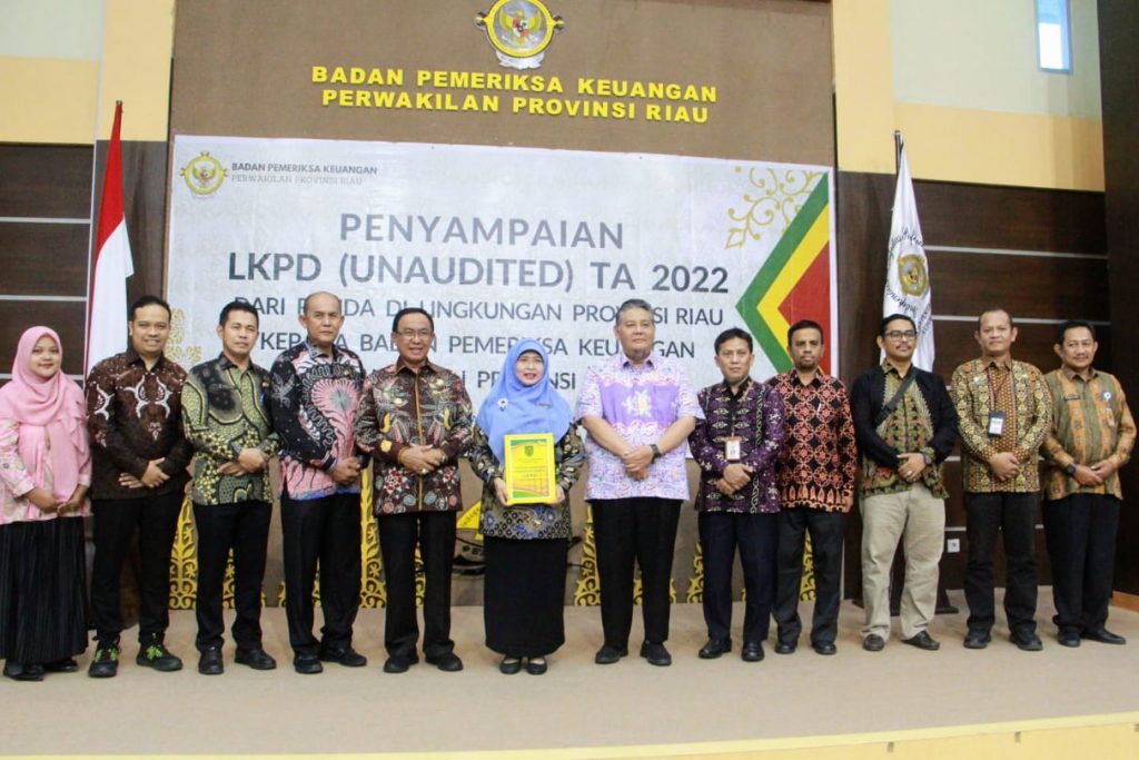 BPK Apresiasi Penyerahan LKPD Kabupaten Indragiri Hilir, Bupati H.M Wardan Harap Kembali Raih Opini WTP