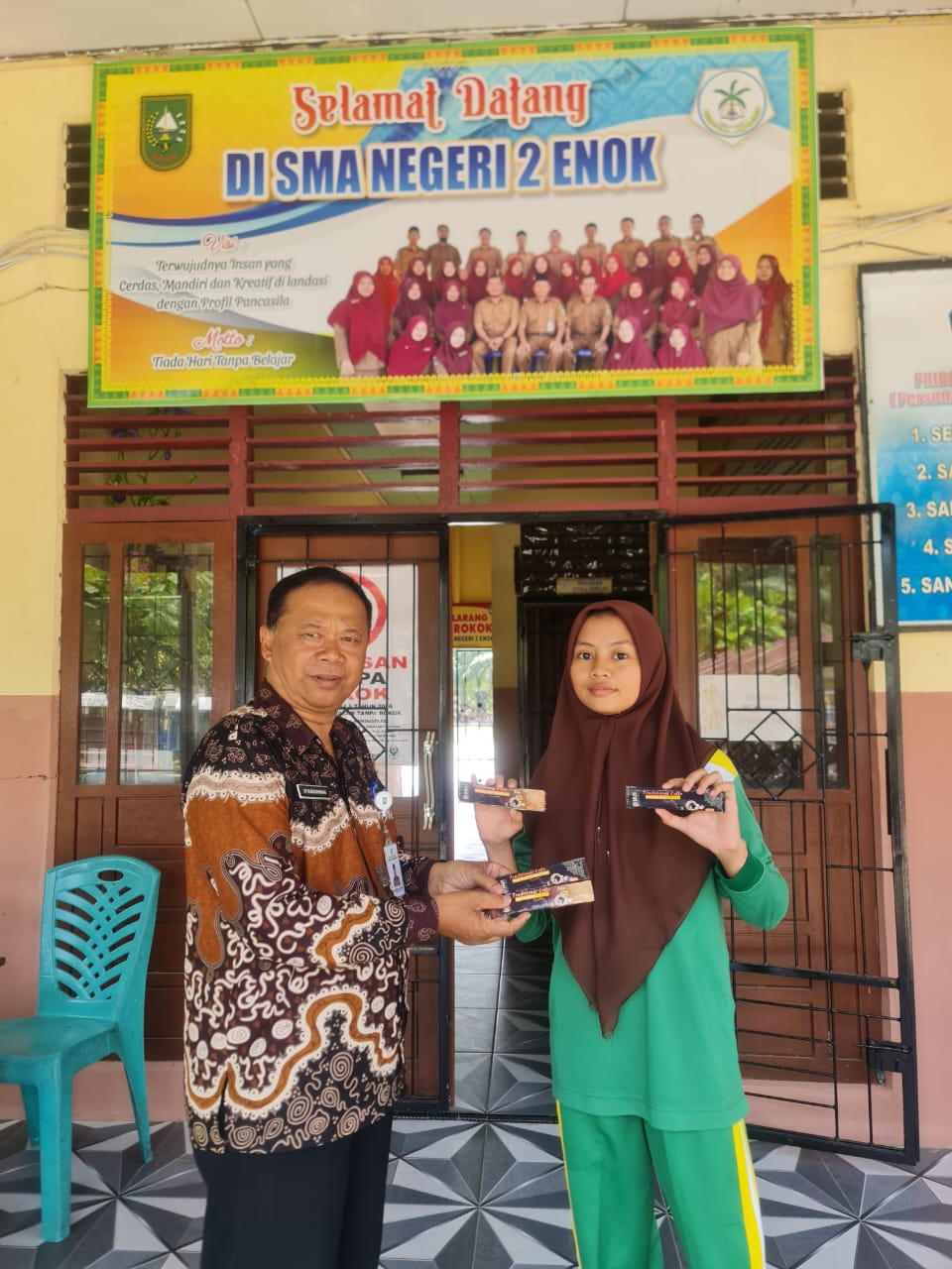 Ciptakan Kopi dari Buah Pinang, Siswi SMAN 2 Enok Wakili Riau ke Nasional Di Ajang FIKSI 2023