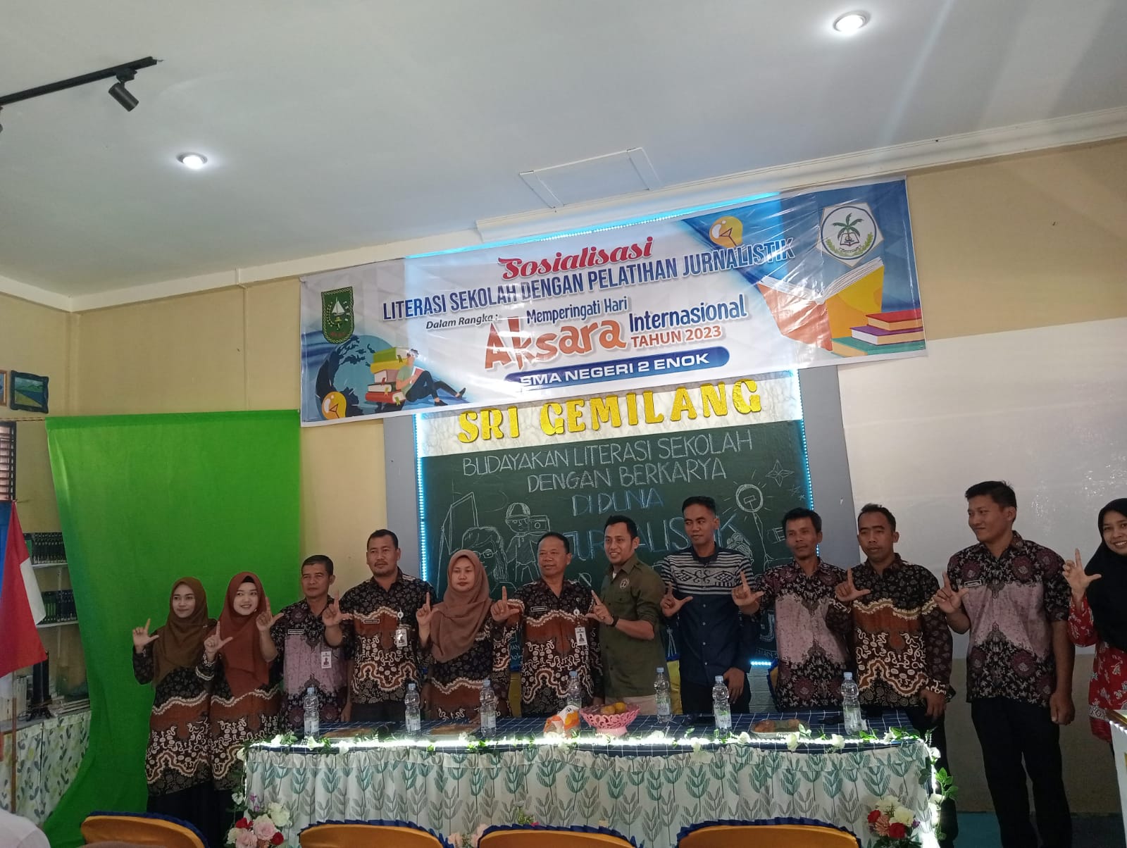 Semangat Budayakan Literasi Sekolah, SMAN 2 Enok Gelar Sosialisasi Jurnalistik.