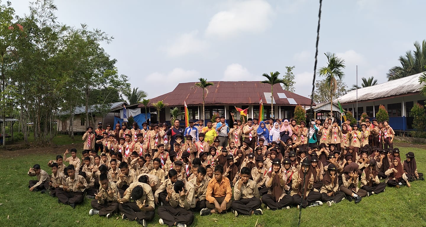 Kemeriahkan Persami Pramuka di SMPN 3 Batang Tuaka