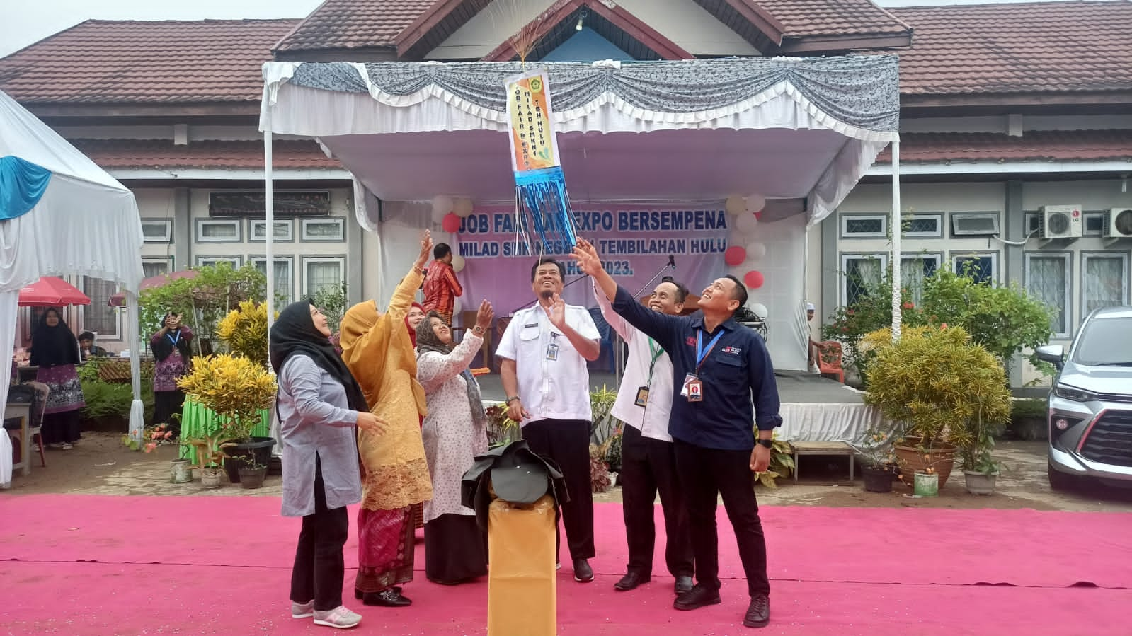 Libatkan 23 DuDi, SMKN 1 Tembilahan Hulu Gelar Job Fair