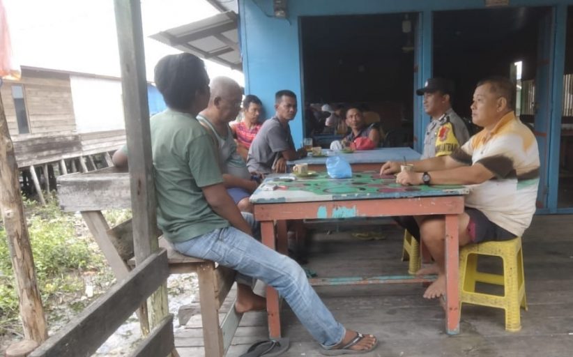 Bhabinkamtibmas Desa Bekawan, Bripka Taufik Akbar Ajak Masyarakat Dukung Pemilu Damai