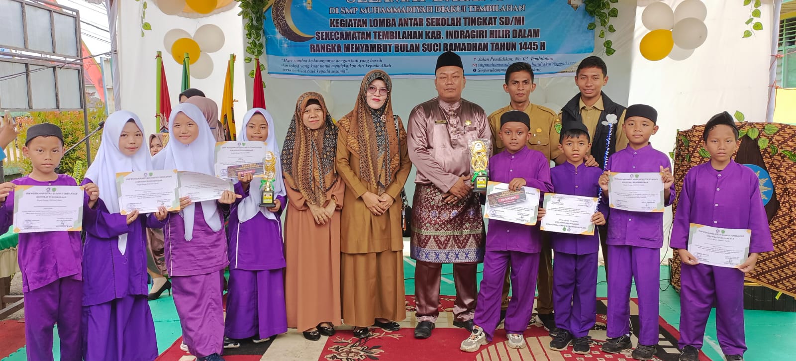 Mantap Siti dan Alif Murid SDN 018 Tanjung Baru Raih Piala dan Voucher Umroh