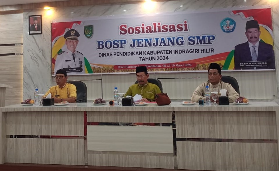 Kadisdik Inhil Buka Secara Gelar Sosialisasi BOSP Jenjang SMP Tahun 2024