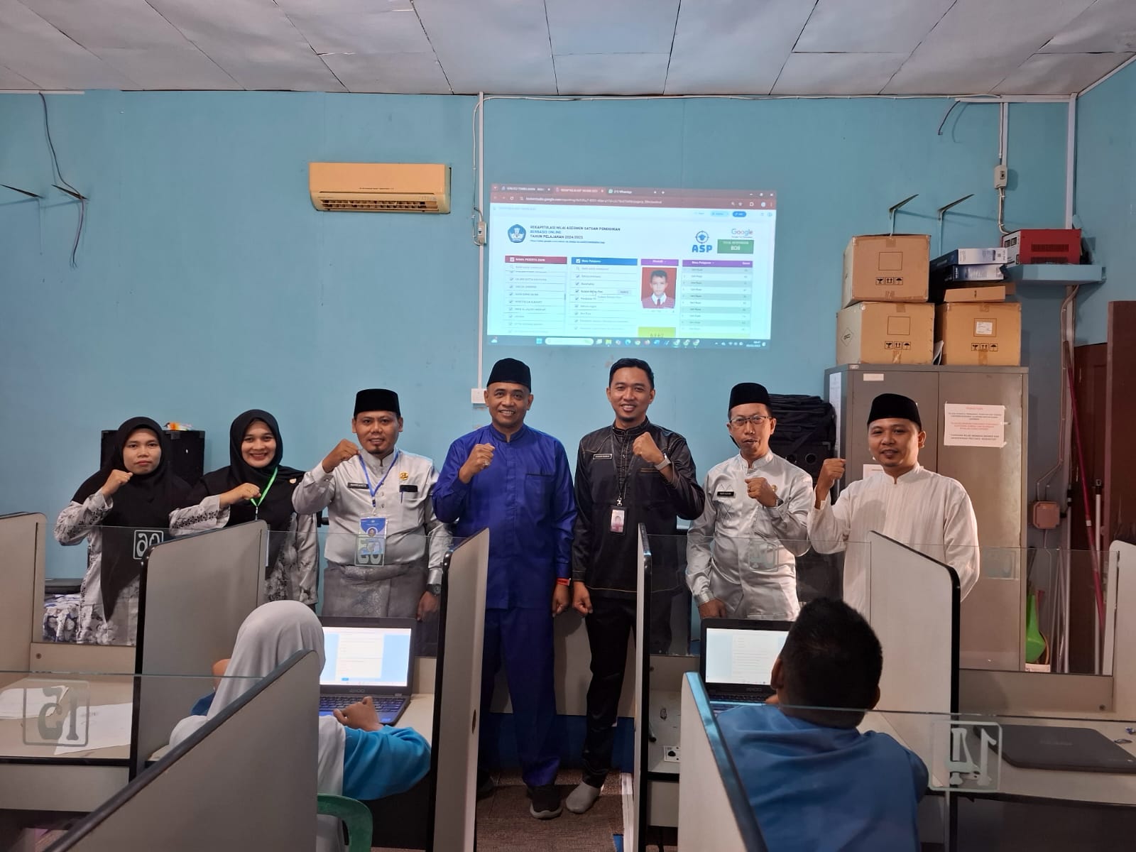 Pastikan Pelaksanaan UAS Berjalan Lancar, Sekretaris Disdik Inhil Tinjau 2 SD di Tembilahan