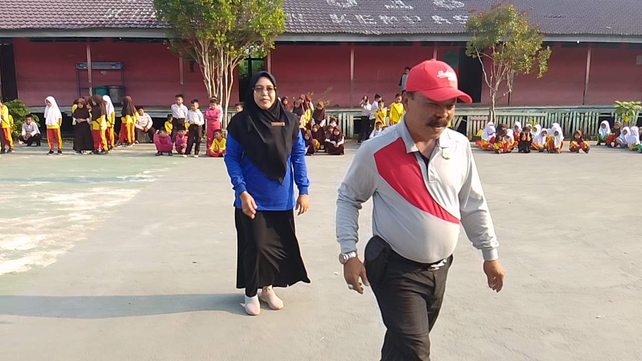 Peringati Hari Anak Nasional, SDN 018 Harapan Tani Gelar Kerja Bakti Bersama