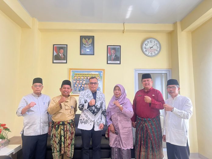 Ketua PGRI Riau: Kepsek Jangan Takut, Kita Lawan Intimidasi!