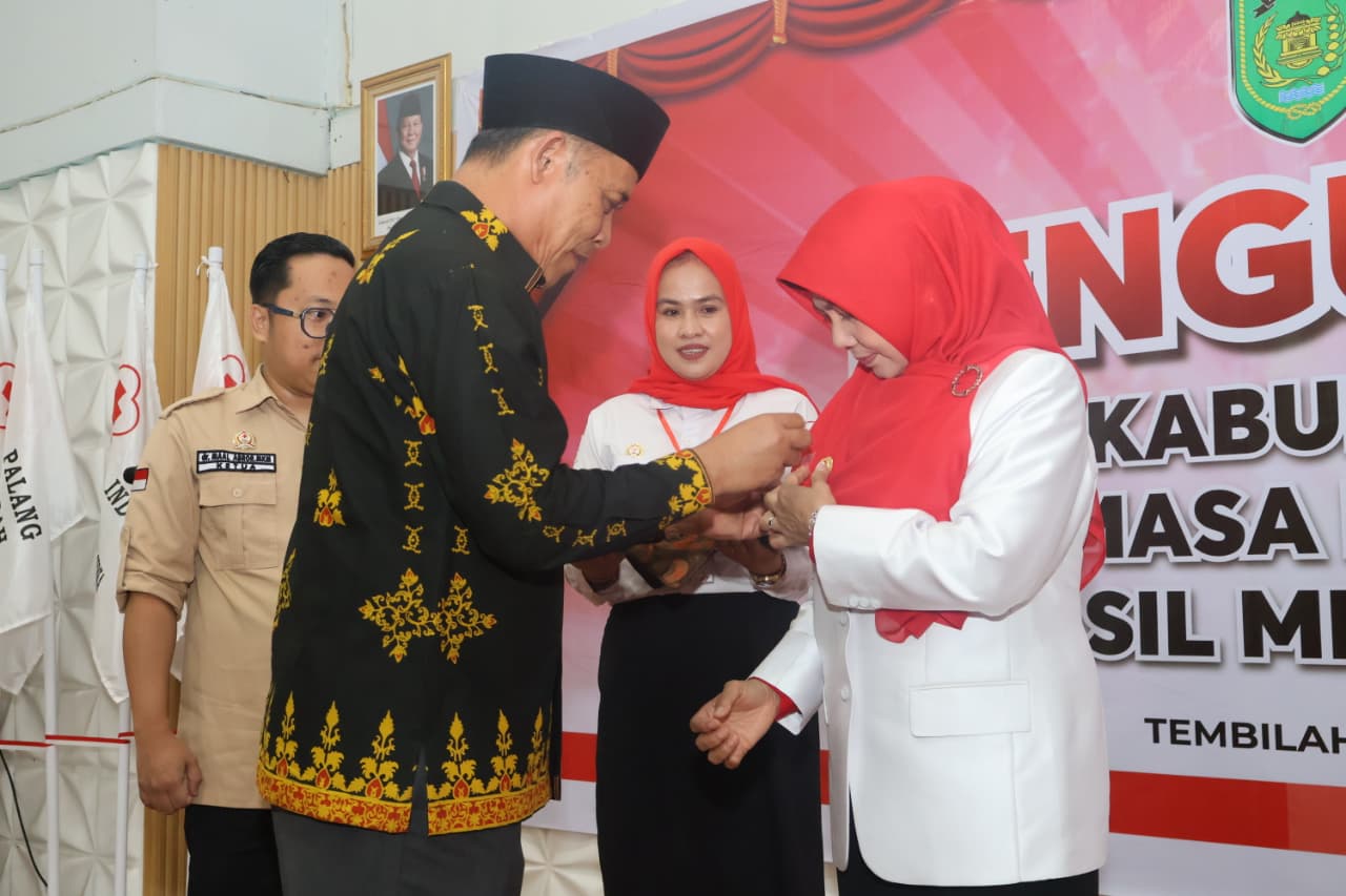 Hj. Katerina Susanti Herman Dilantik Sebagai Ketua PMI Inhil 2022-2027