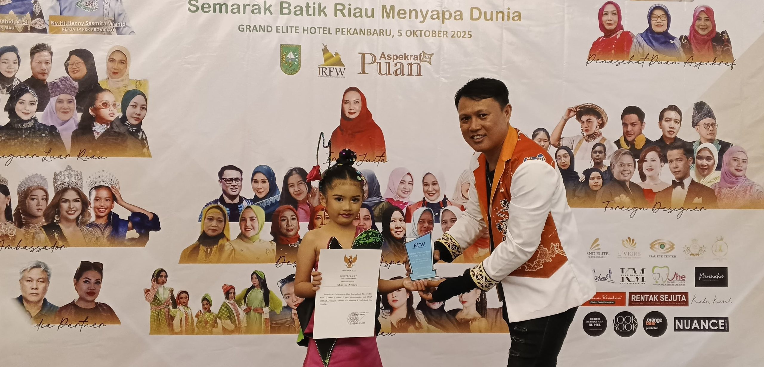 Siswi Kelas 2 SDN 001 Tembilahan Kota Raih Dua Penghargaan di Pekanbaru