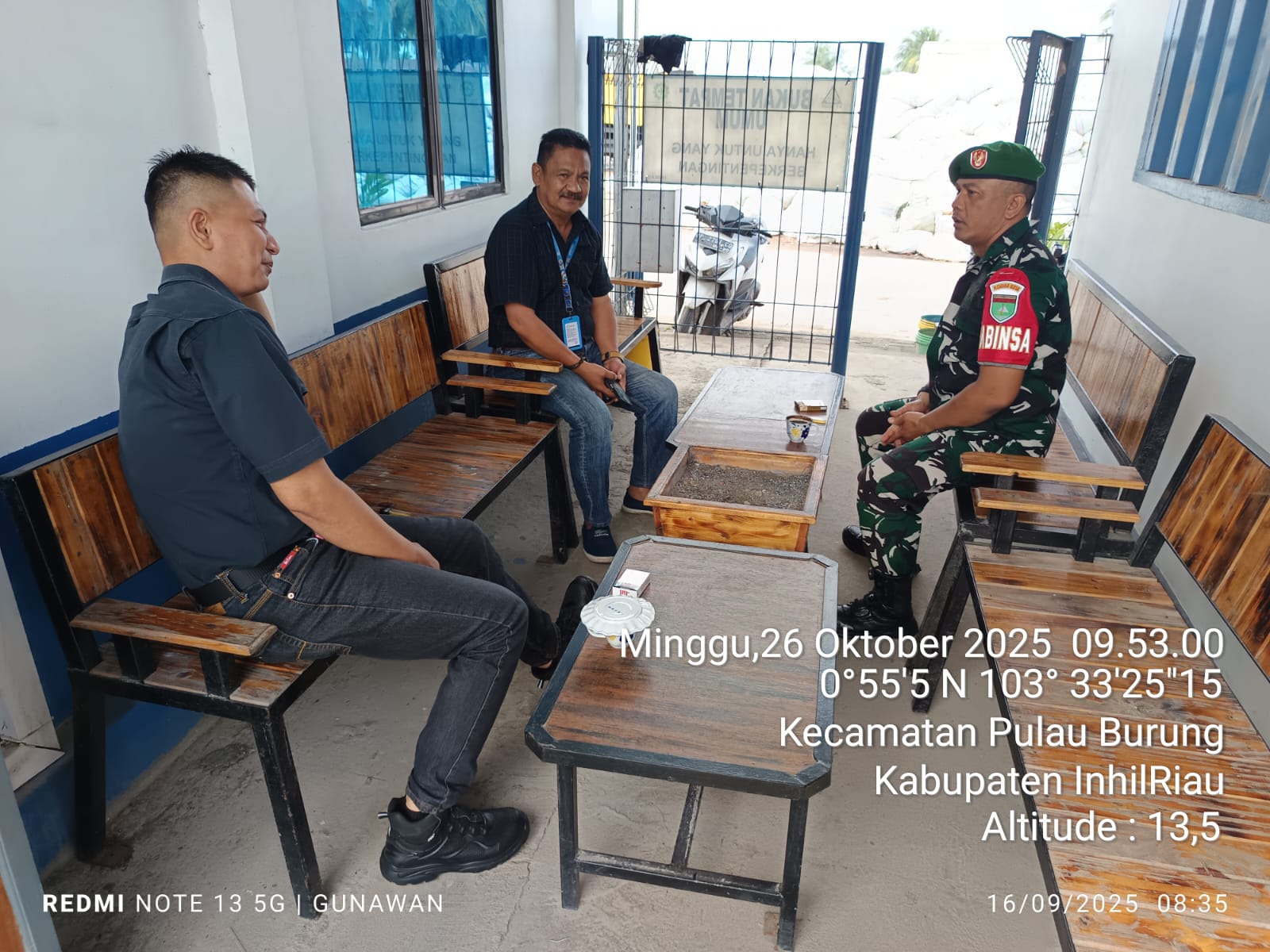Babinsa Koramil 11/Pulau Burung Jaga Sinergitas dengan Perusahaan Demi Kamtibmas Terpadu