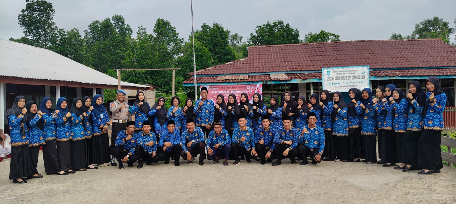 SDN 011 Concong Luar Jadi Tuan Rumah Peringatan Hari Sumpah Pemuda ke-97 Tahun 2025 dengan Khidmat dan Meriah