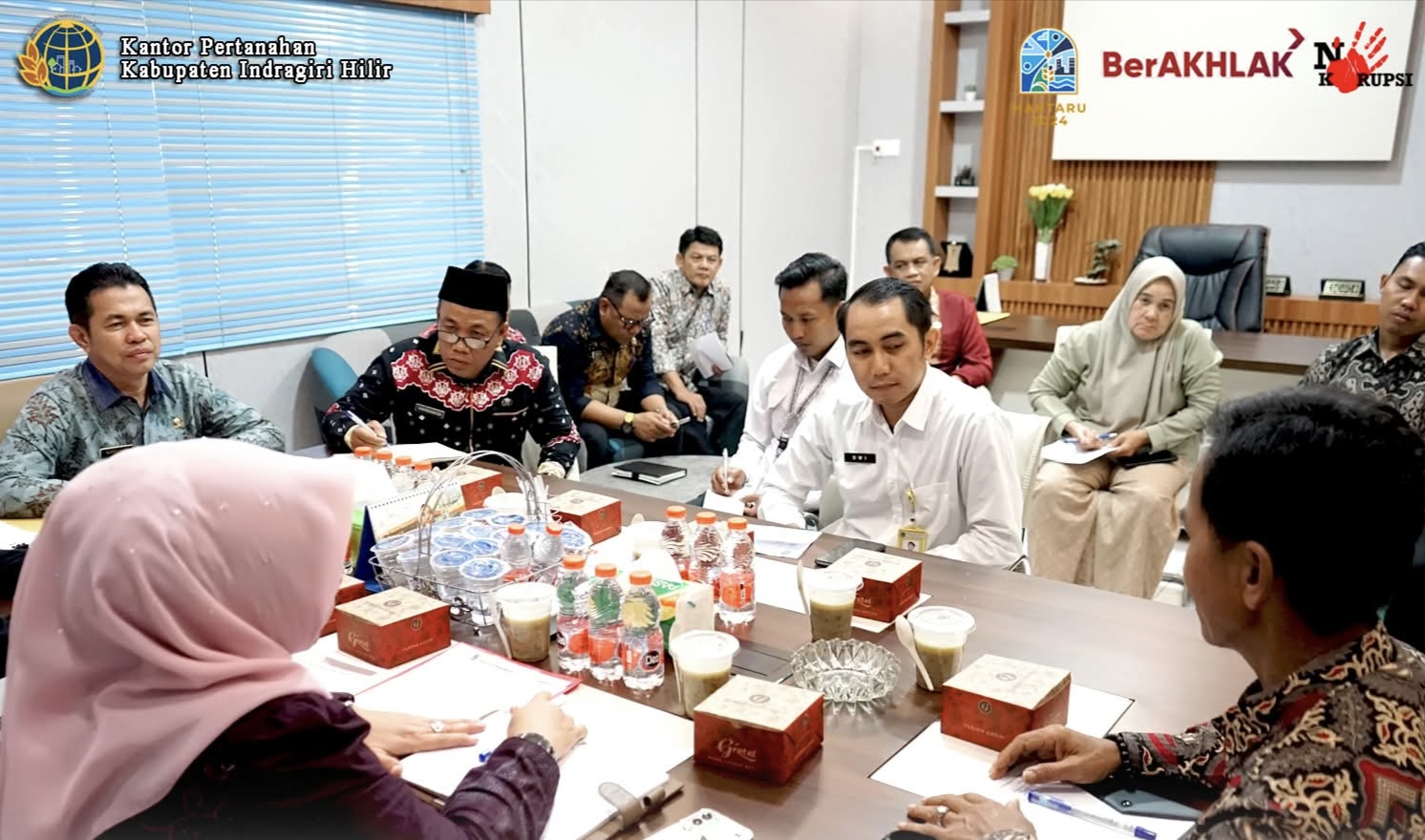 Kantor Pertanahan Indragiri Hilir Hadiri Rapat Koordinasi Pembahasan Status Kawasan dan Penyelesaian SHM di UPT Tiram Jaya