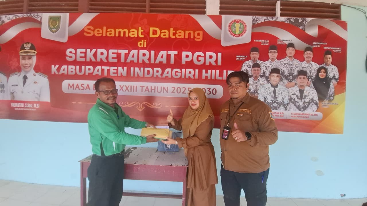 PGRI Keritang Tidak Kalah Tunjukkan Kepedulian, Sumbang Bantuan untuk Aksi Peduli Bencana Sumatera