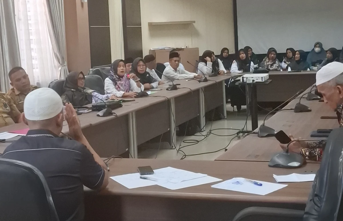 Guru Bantu Inhil Bersama Komisi IV DPRD dan Disdik Inhil Gelar Rapat Audiensi