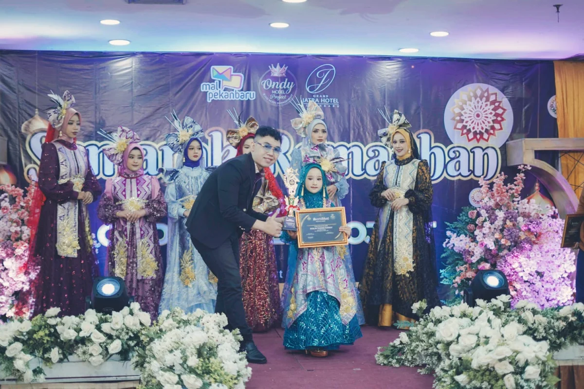 Rebecca Aurelie Neeson Tampil Memukau di Ajang "Semarak Ramadhan" Mal Pekanbaru  ‎