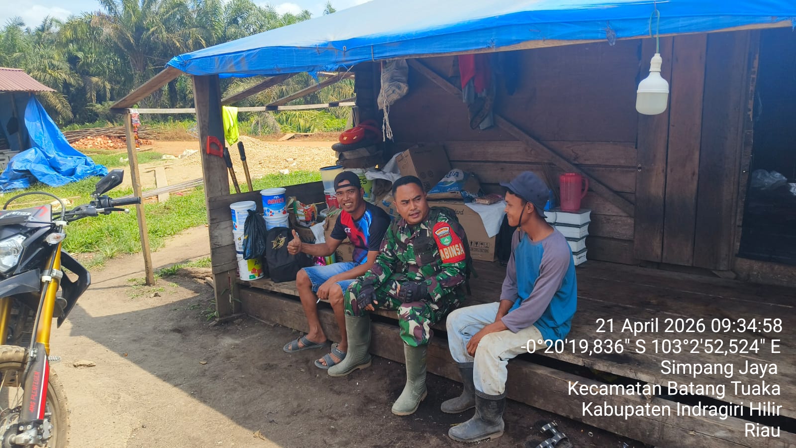 Babinsa Simpang Jaya Galakkan Sosialisasi Penataan Pekarangan untuk Wujudkan Lingkungan Asri