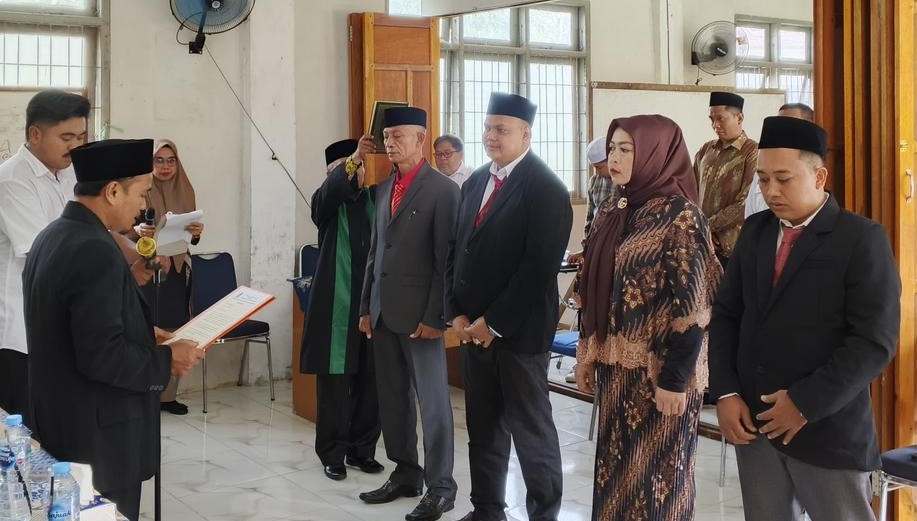 Rektor UNISI Lantik Dekan dan Pejabat Strategis, Dorong Inovasi dan Sinergi di Lingkungan Kampus