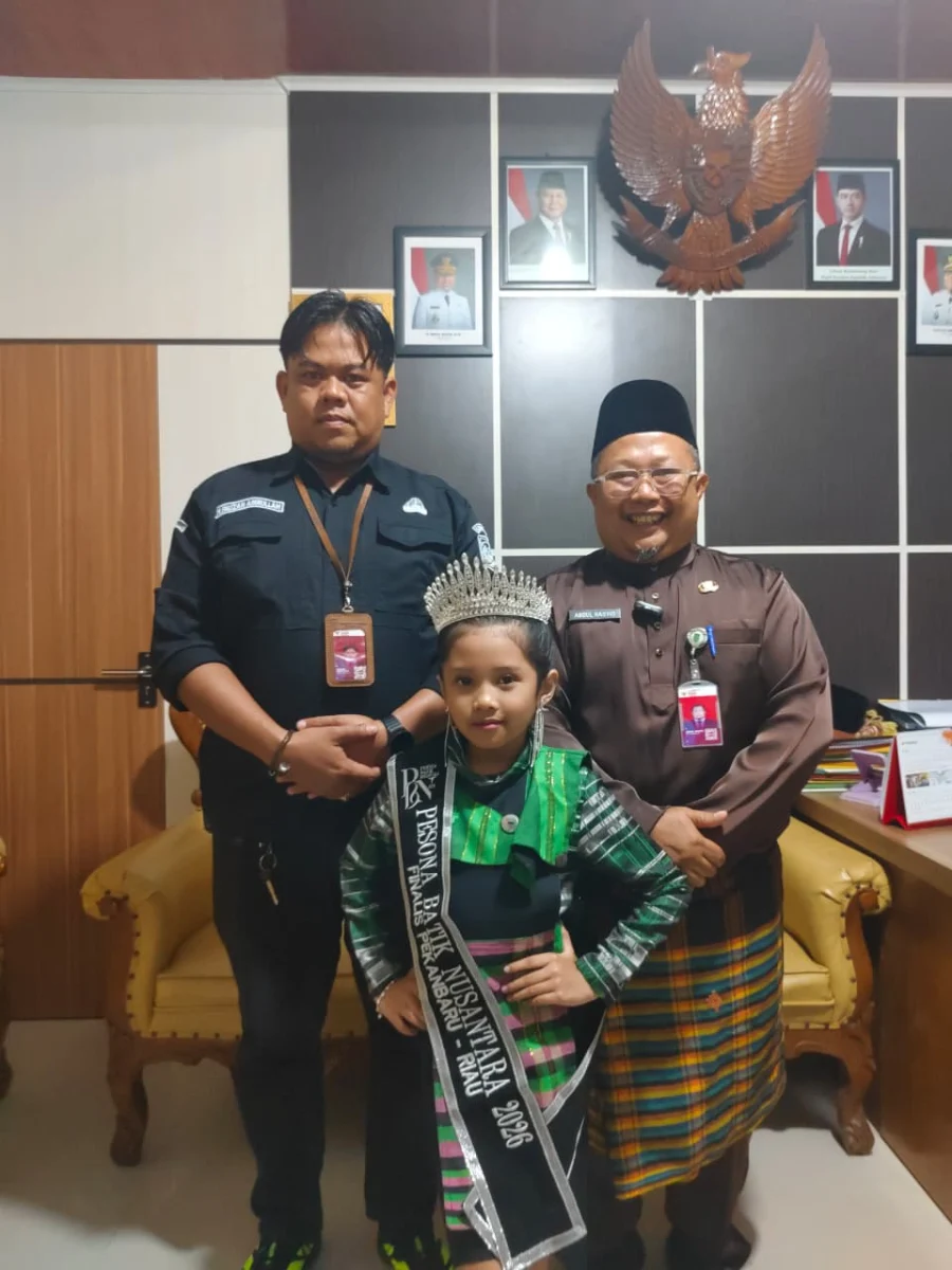 Kadisdik Inhil Lepas Shaqilla Azzahra Menuju Ajang Pesona Batik Nusantara 2026 di Jakarta