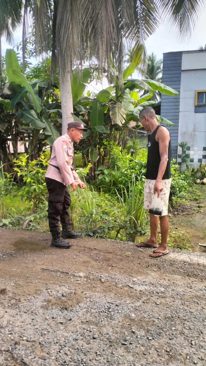Dorong Kemandirian Warga, Personel Polsek Enok Dampingi Warga Binaan Pantau Tanaman pekarangan