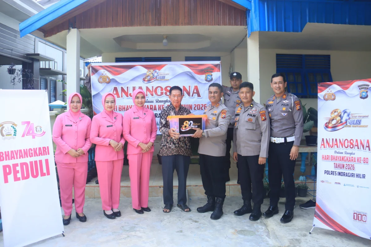 Polres Indragiri Hilir Gelar Anjangsana ke Kediaman Purnawirawan Polri dalam Rangka Hari Bhayangkara ke-80