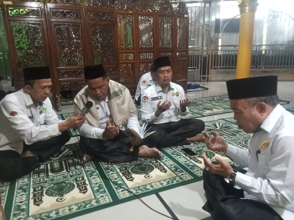 Sambut 1 Muharram 1448 H, Kakan Kemenag Inhil Pimpin Doa Akhir Tahun Bersama Jajaran